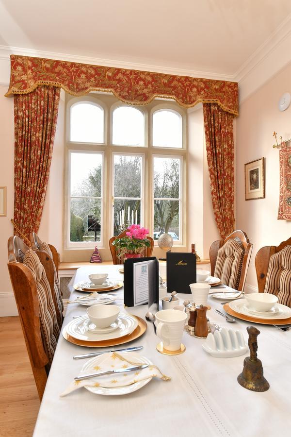 Heritage Bed And Breakfast Calne Bagian luar foto