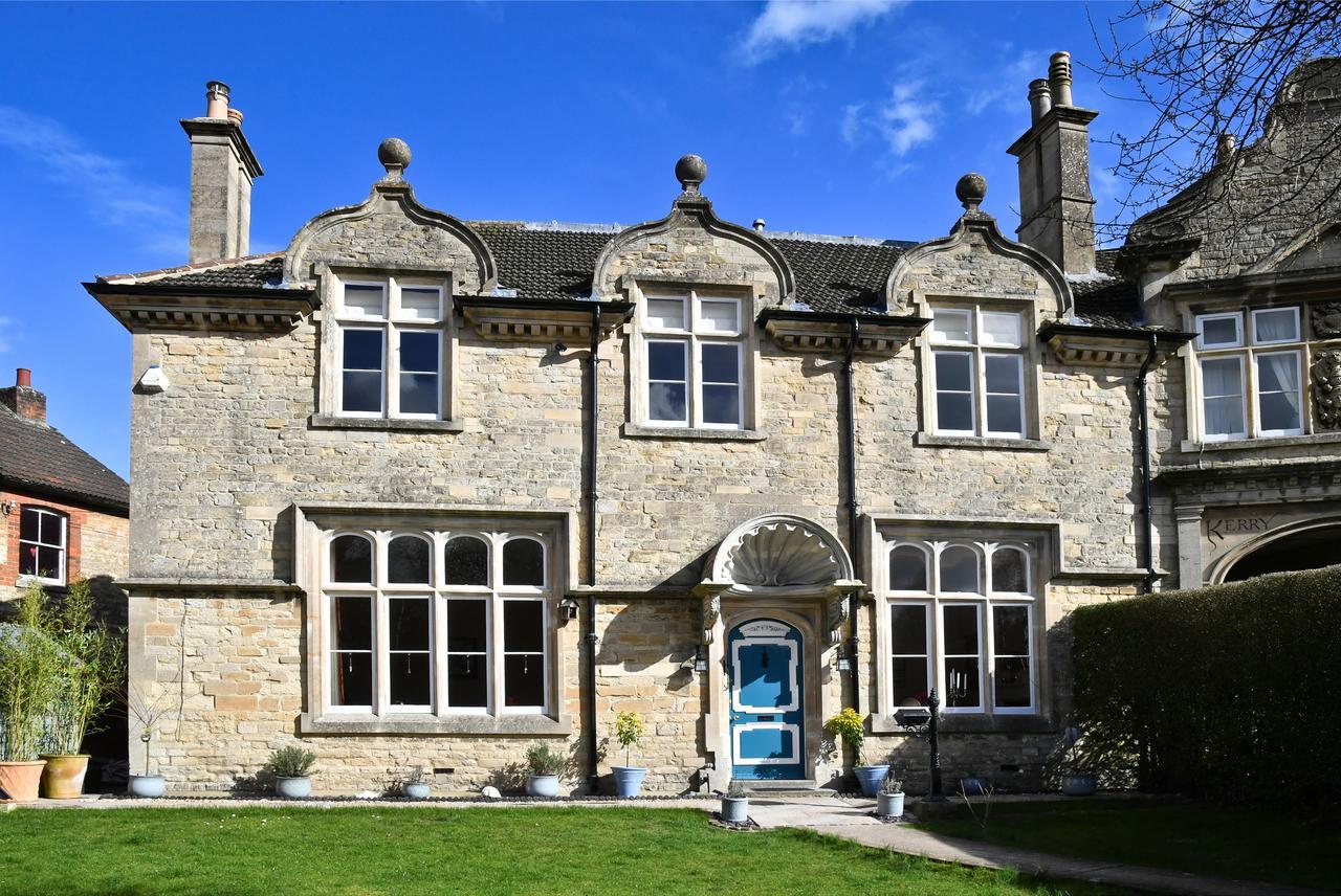 Heritage Bed And Breakfast Calne Bagian luar foto