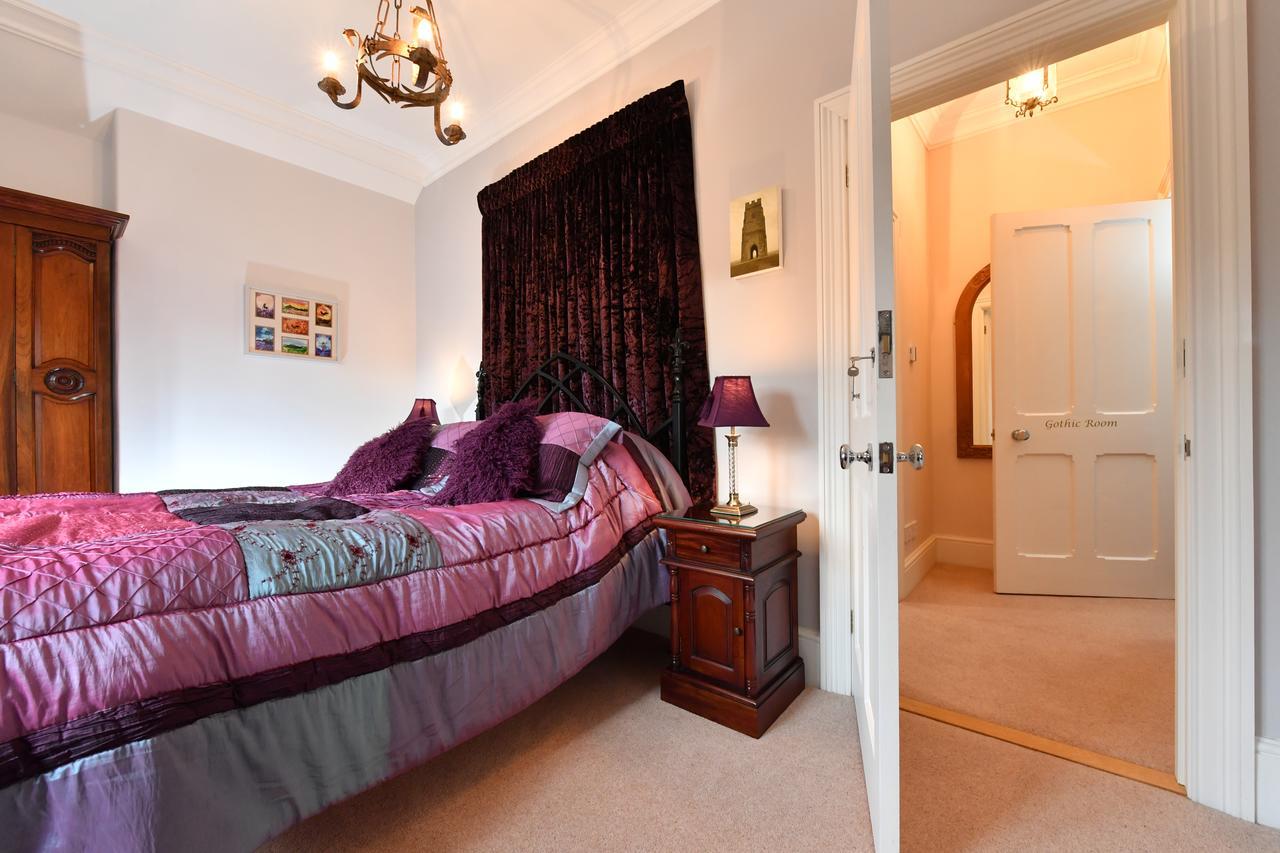 Heritage Bed And Breakfast Calne Bagian luar foto