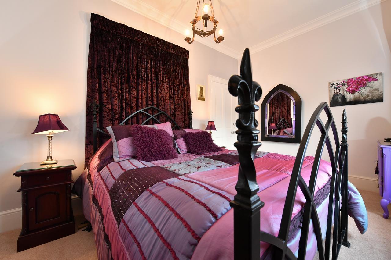 Heritage Bed And Breakfast Calne Bagian luar foto