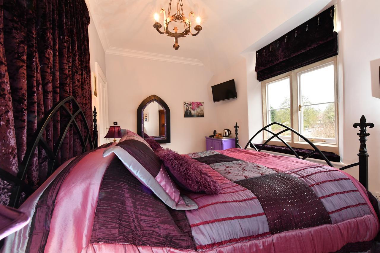 Heritage Bed And Breakfast Calne Bagian luar foto