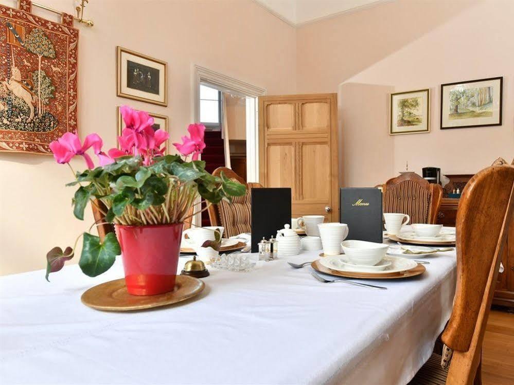 Heritage Bed And Breakfast Calne Bagian luar foto